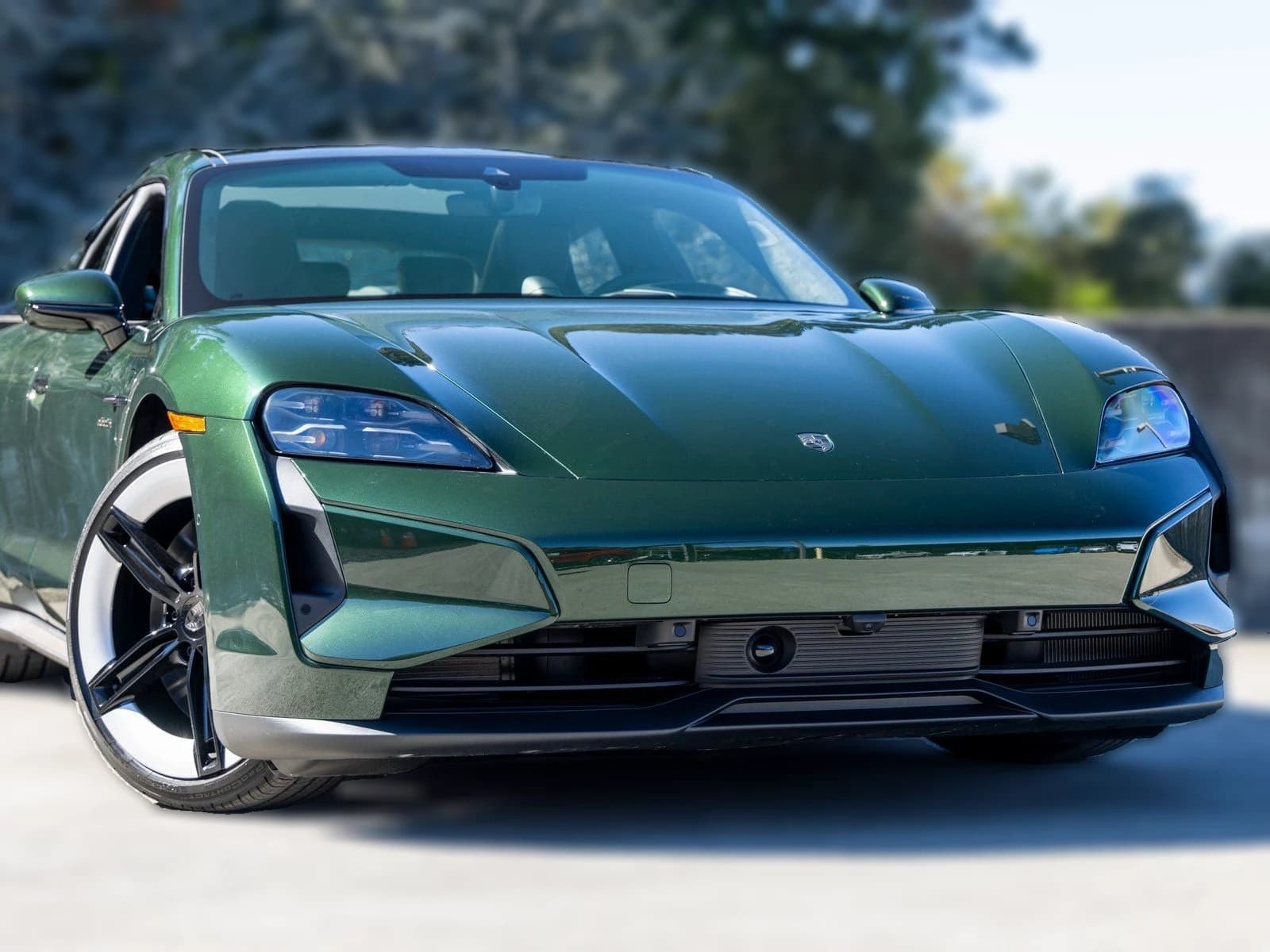 Porsche Taycan Turbo AWD 2026 — side view