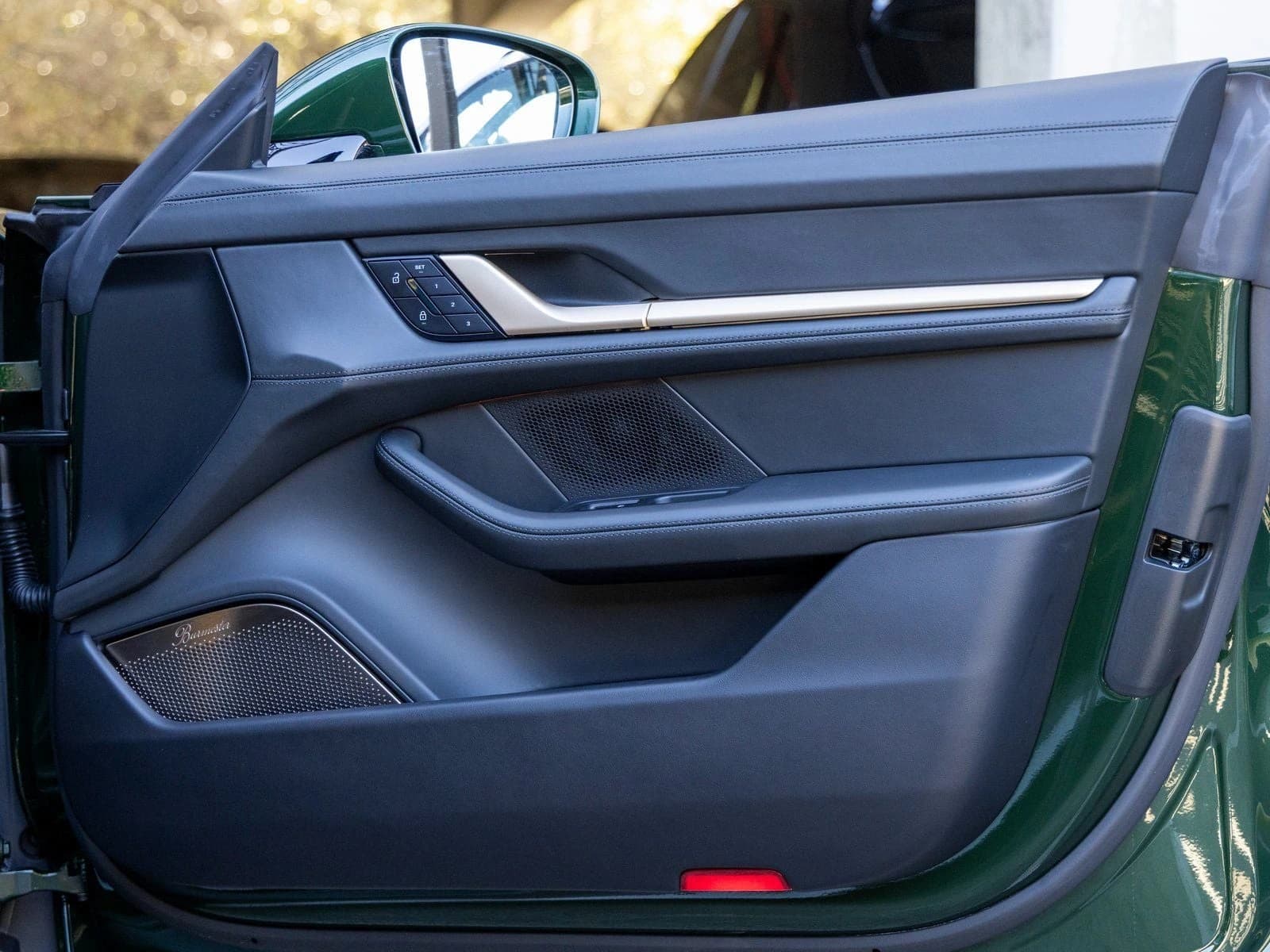 Porsche Taycan Turbo AWD 2026 — side view