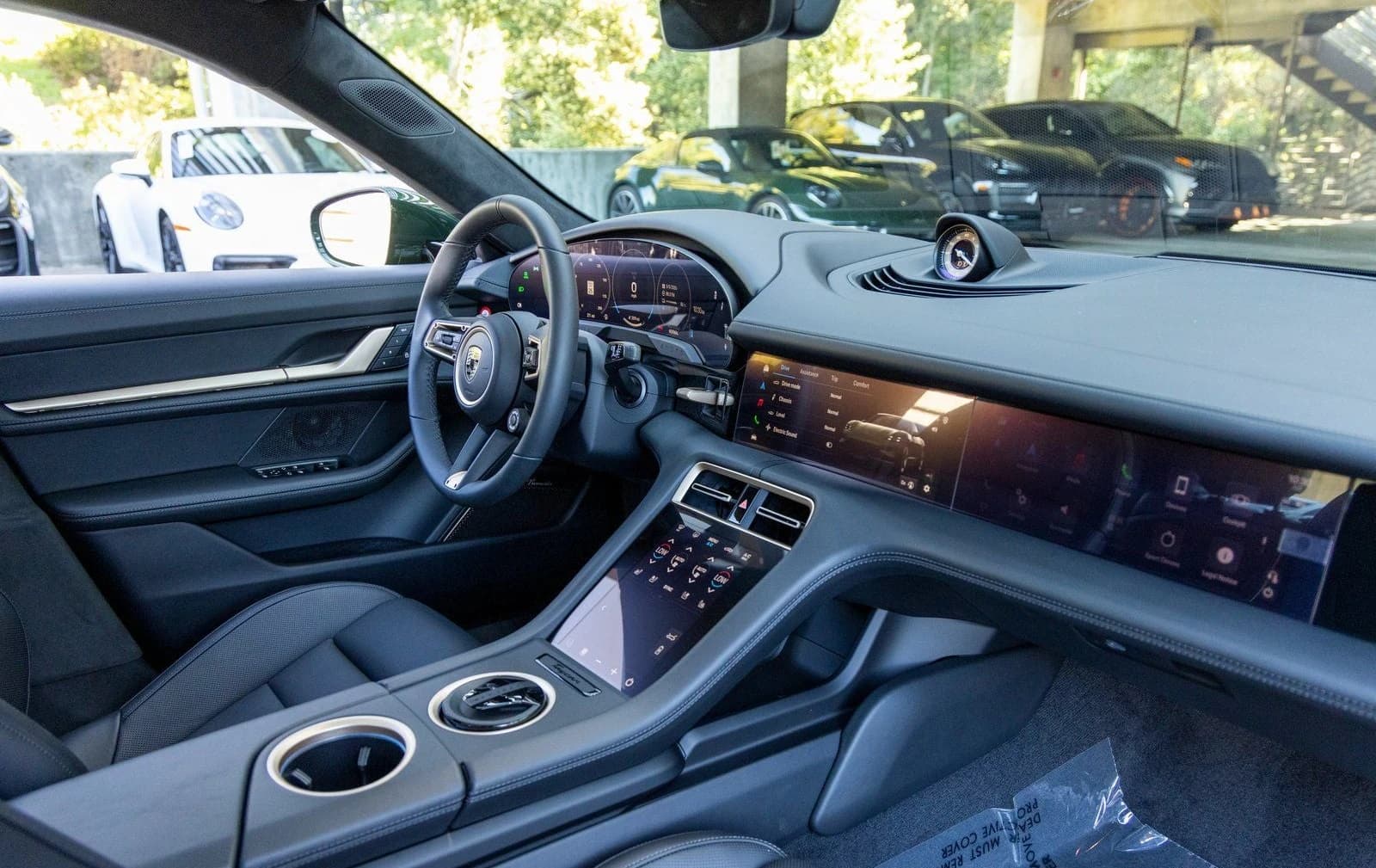 Porsche Taycan Turbo AWD 2026 — side view