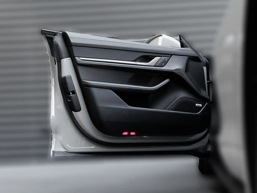 Porsche Taycan Turbo AWD 2025 — side view