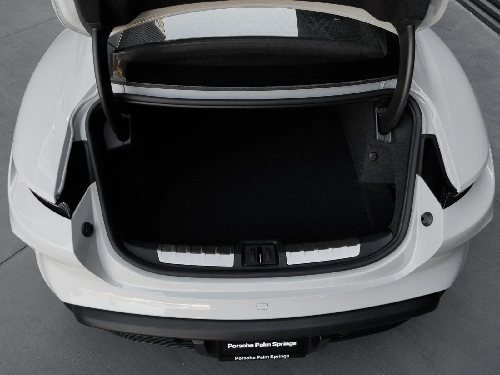 Porsche Taycan Turbo AWD 2025 — side view