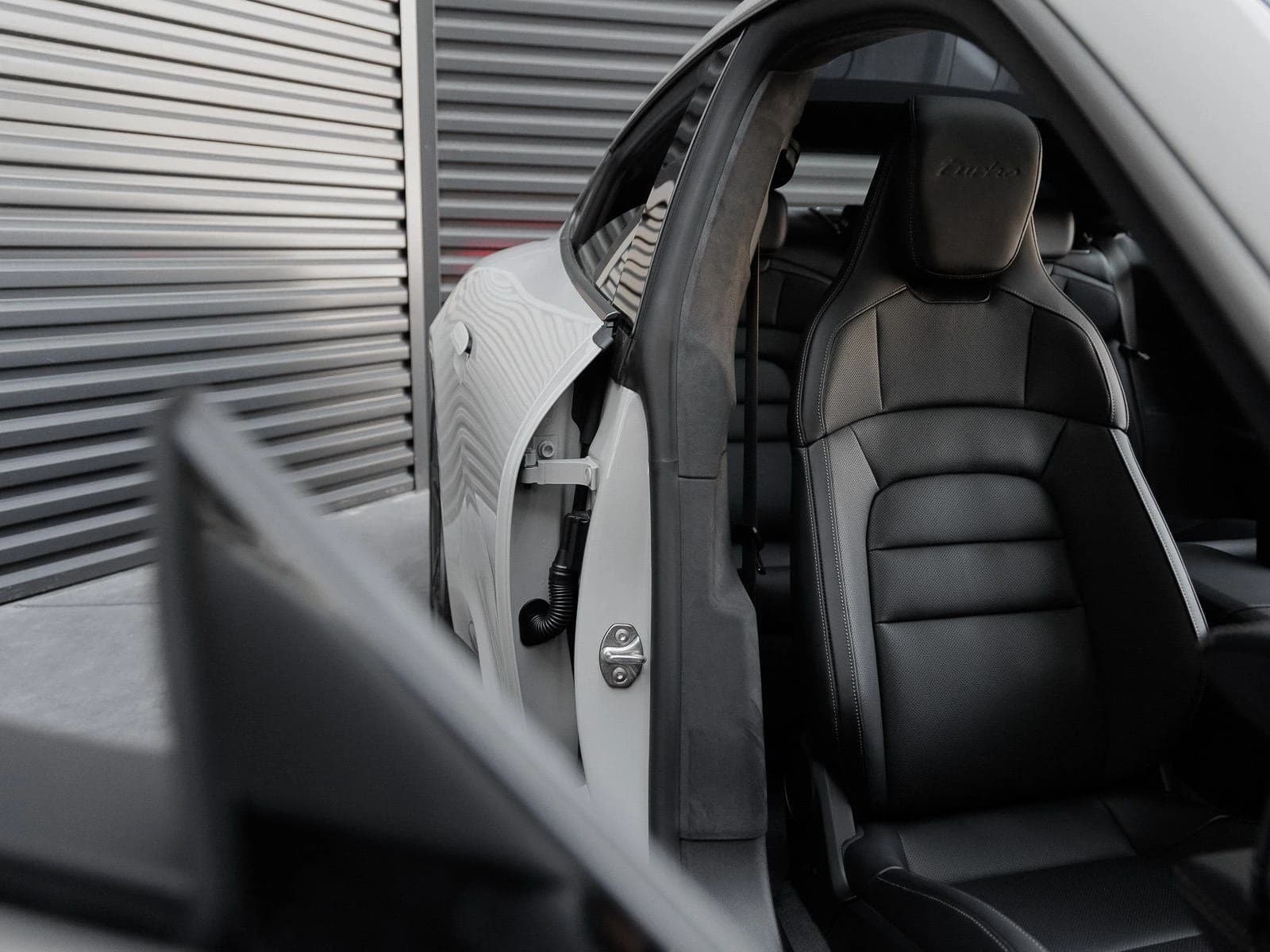Porsche Taycan Turbo AWD 2025 — side view