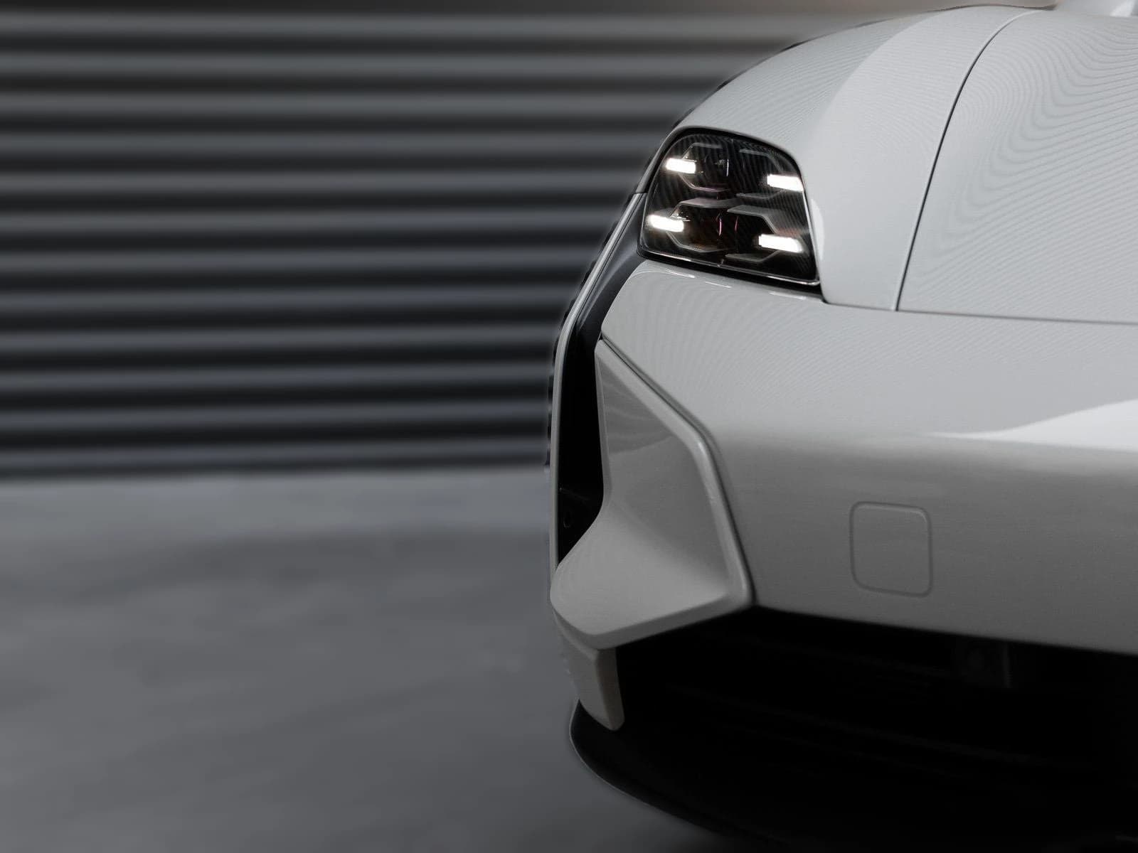 Porsche Taycan Turbo AWD 2025 — side view