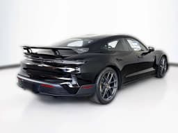 Porsche Taycan Turbo GT AWD w/Weissach Package 2025 — side view
