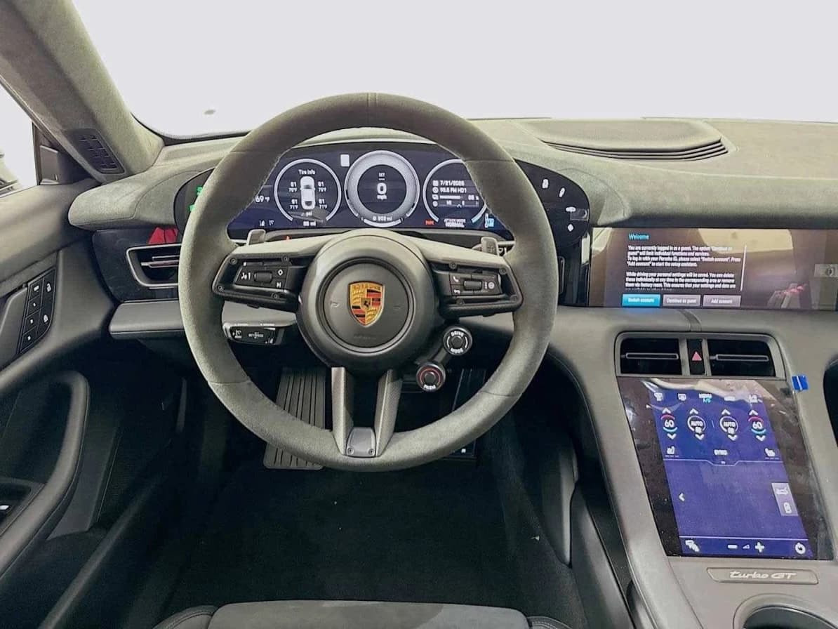Porsche Taycan Turbo GT AWD w/Weissach Package 2025 — side view