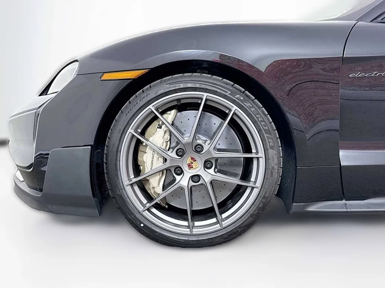 Porsche Taycan Turbo GT AWD w/Weissach Package 2025 — side view