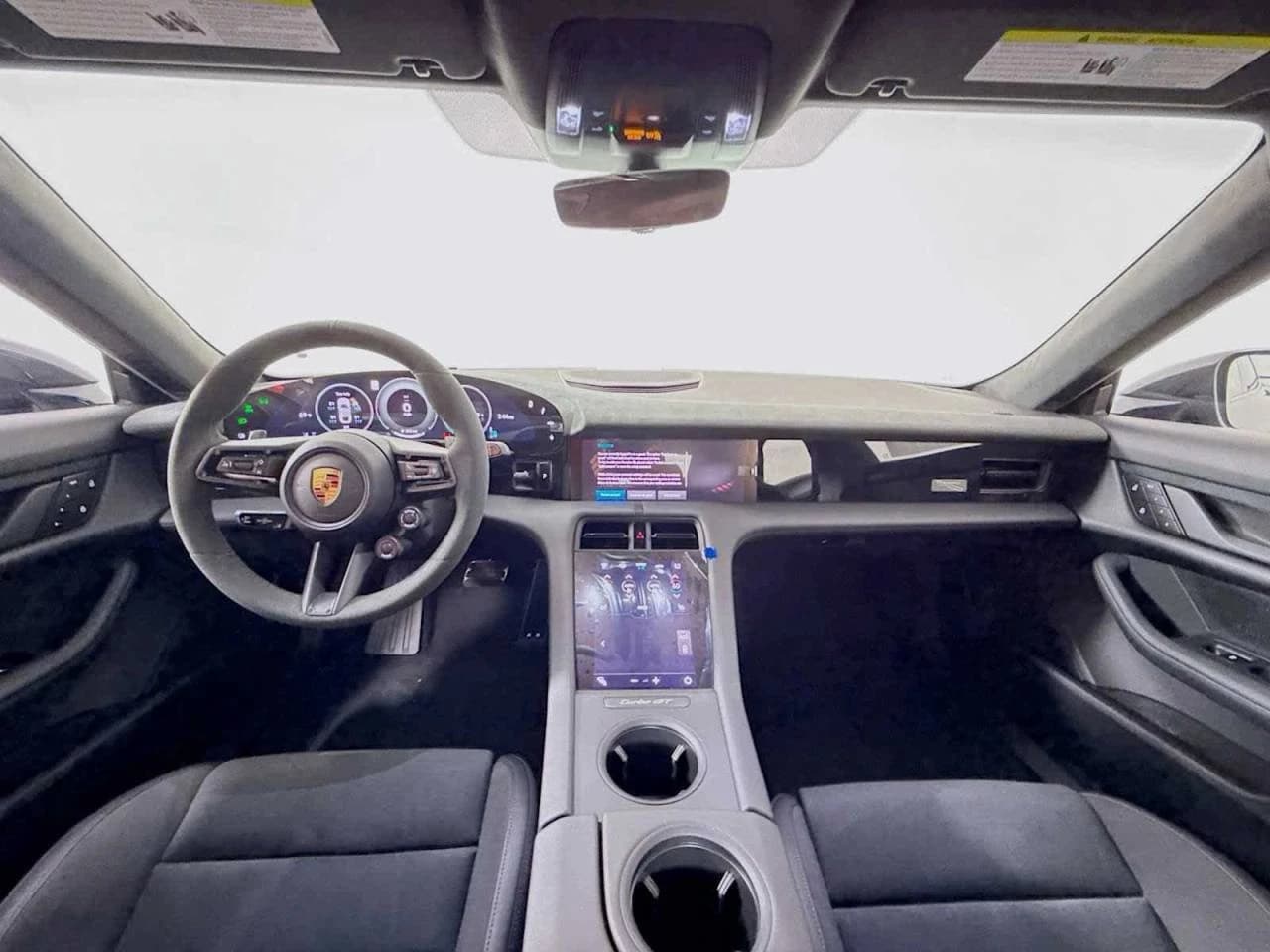 Porsche Taycan Turbo GT AWD w/Weissach Package 2025 — side view