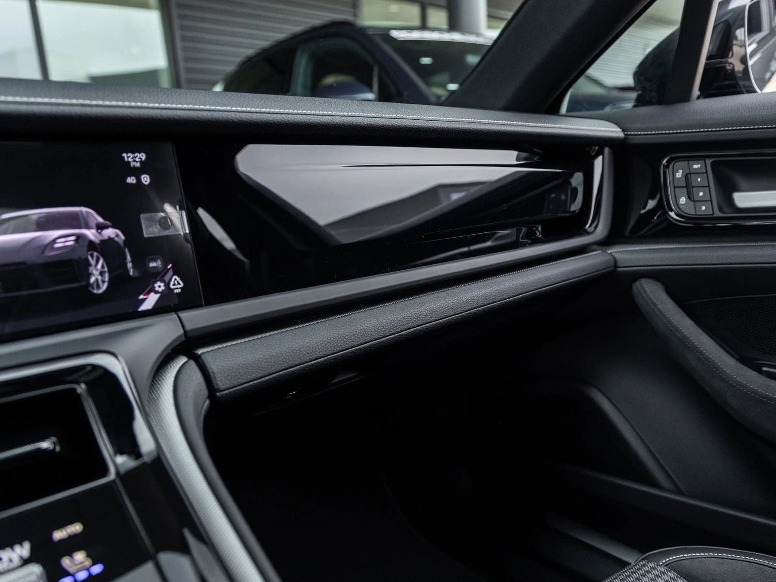 Porsche Panamera 4 E-Hybrid AWD 2026 — side view