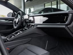 Porsche Panamera 4 E-Hybrid AWD 2026 — side view
