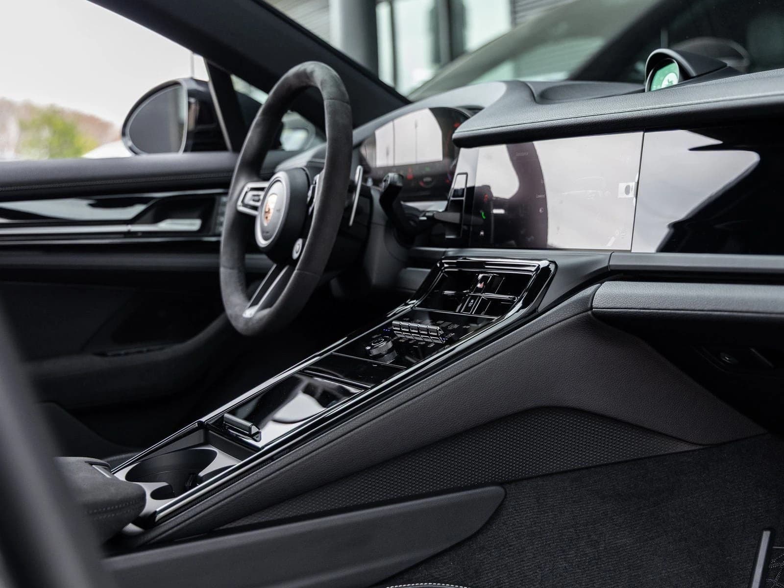 Porsche Panamera 4 E-Hybrid AWD 2026 — side view