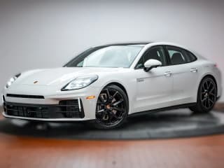 Porsche Panamera 4 E-Hybrid AWD