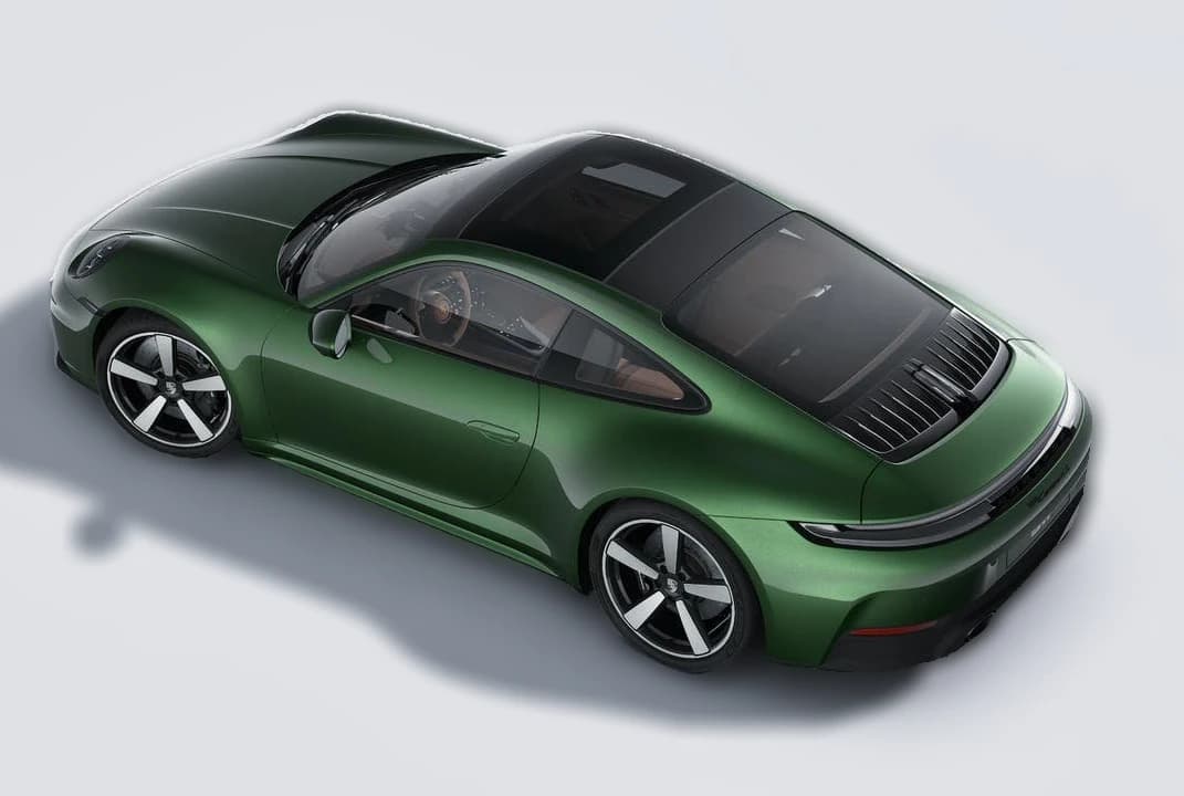 Porsche 911 Carrera S Coupe 2027 — side view