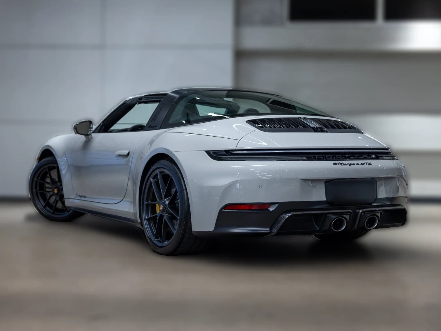 Porsche 911 4 GTS Targa 2026 — side view