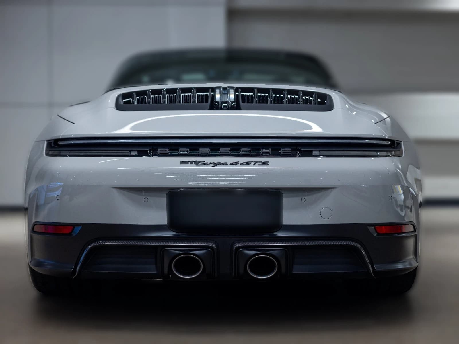 Porsche 911 4 GTS Targa 2026 — side view