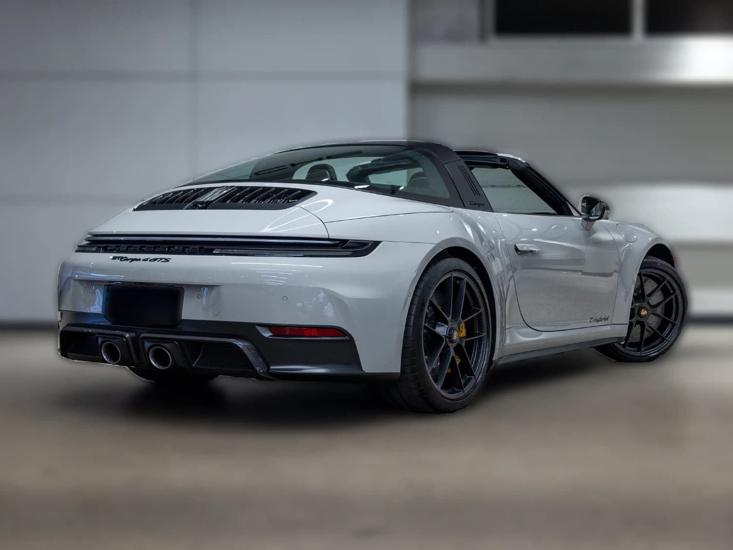 Porsche 911 4 GTS Targa 2026 — side view