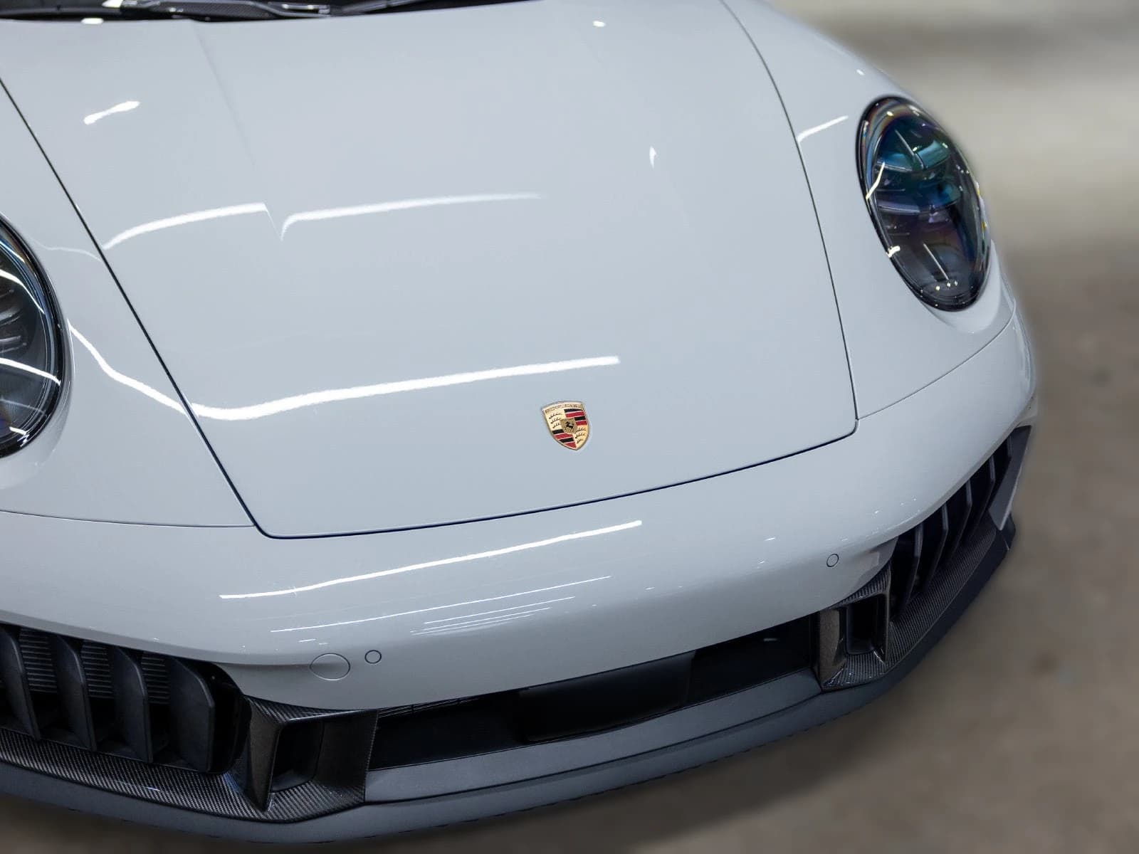 Porsche 911 4 GTS Targa 2026 — side view