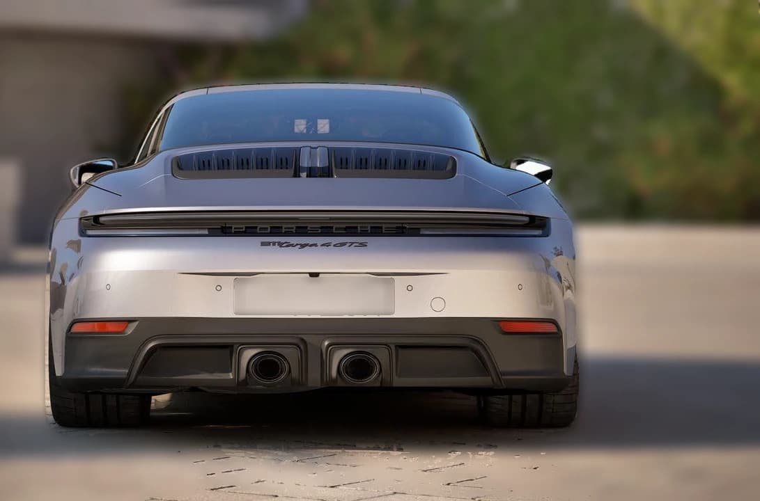 Porsche 911 4 GTS Targa 2027 — side view