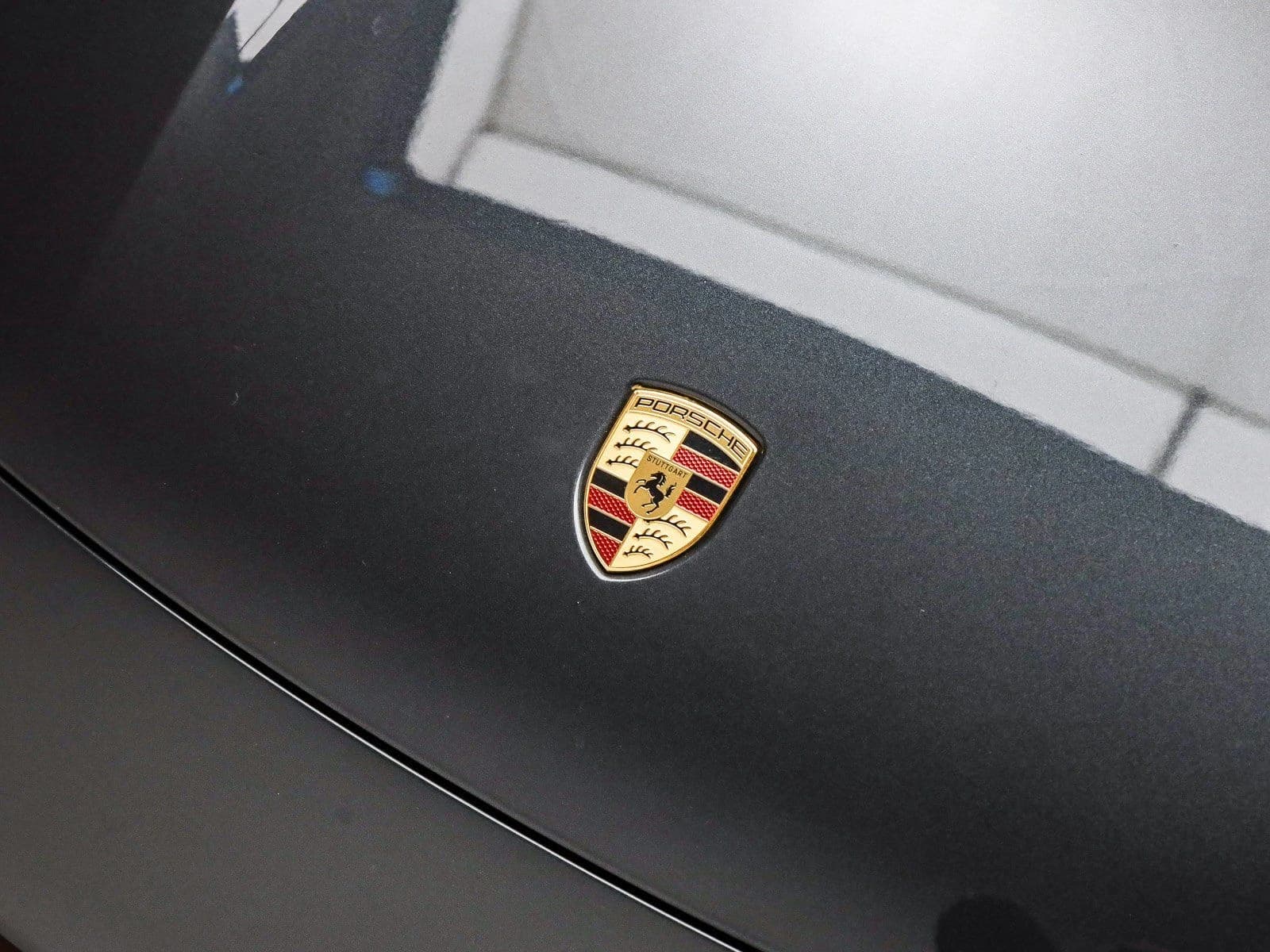 Porsche Taycan 4S Cross Turismo AWD 2025 — side view