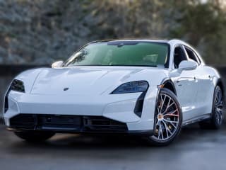 Porsche Taycan Turbo S Cross Turismo AWD