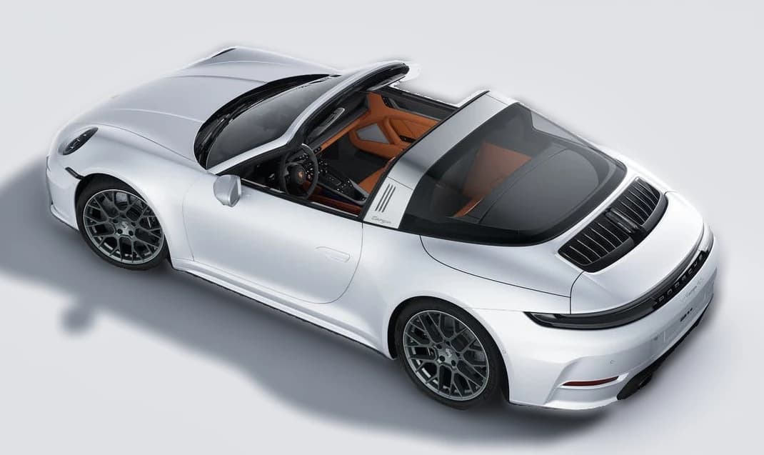 Porsche 911 4S Targa 2026 — side view