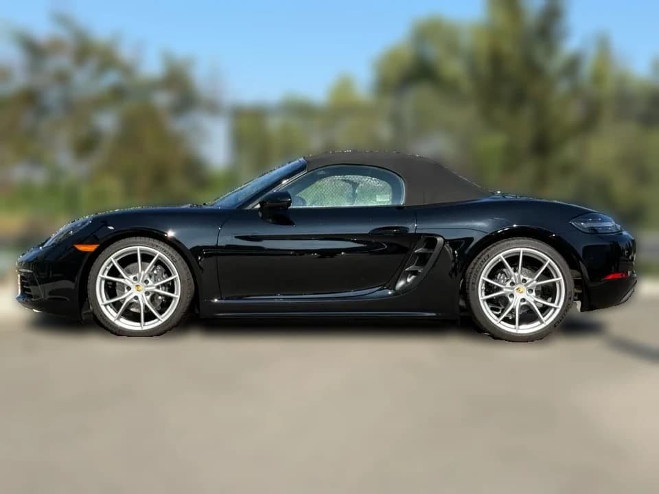 Porsche 718 Boxster Base Roadster 2025 — side view