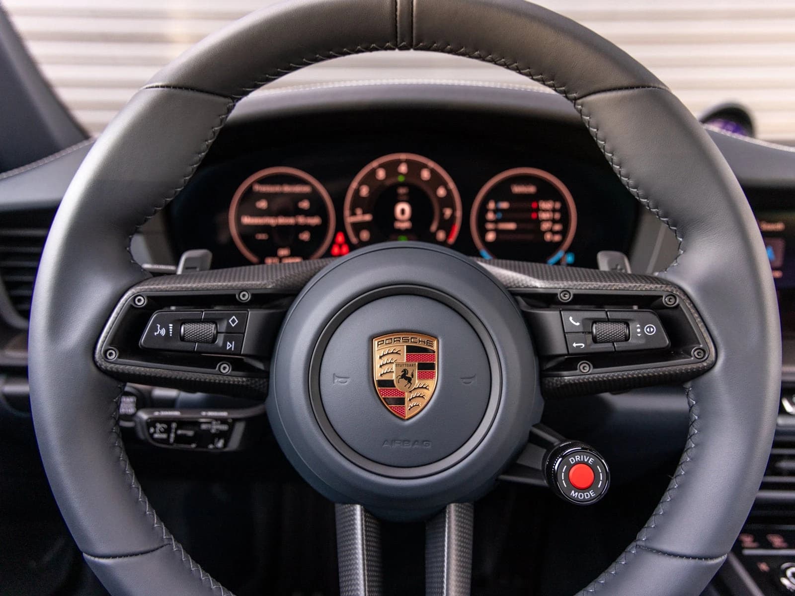 Porsche 911 Carrera 4 GTS Cabriolet 2026 — side view