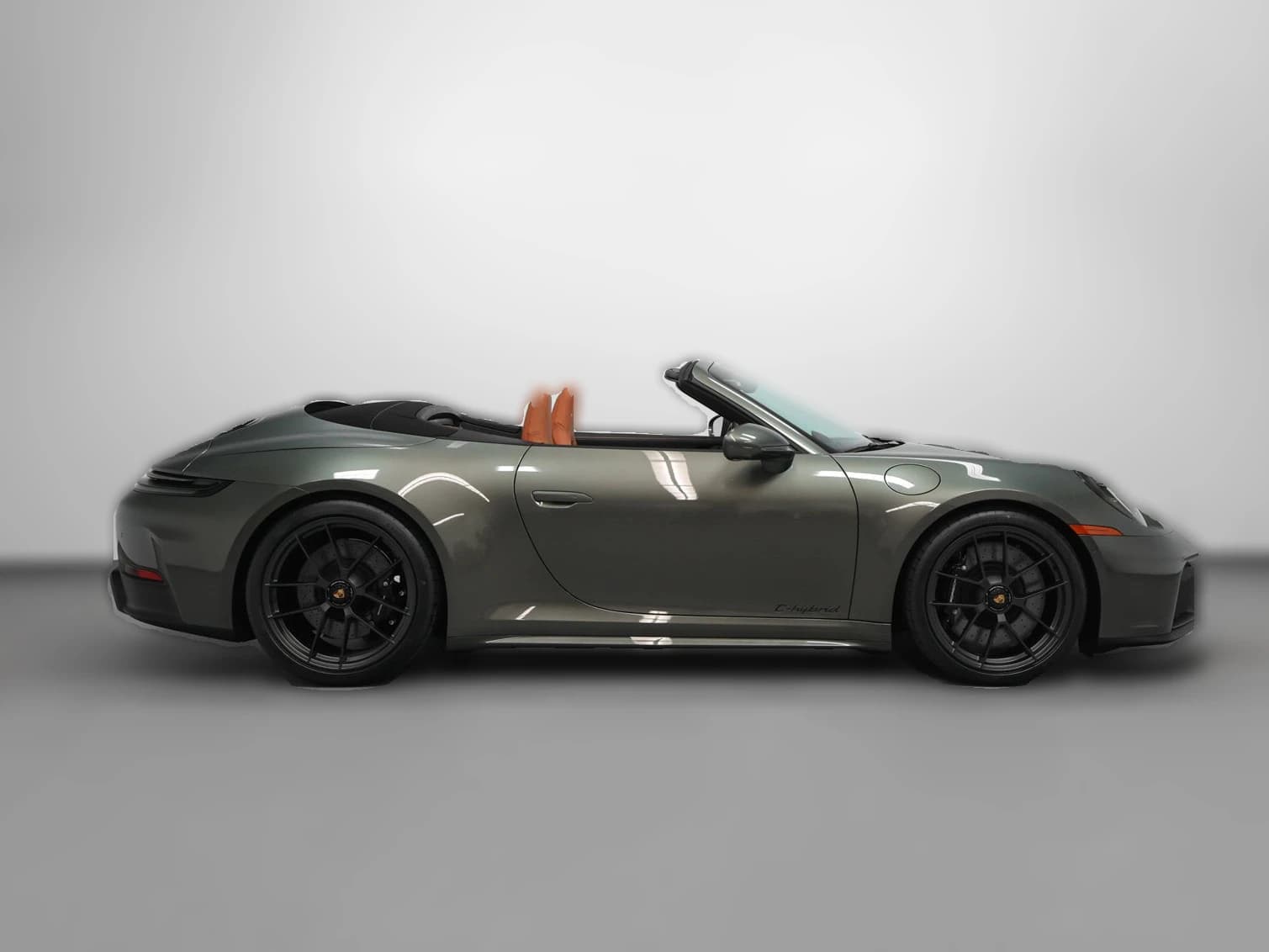 Porsche 911 Carrera GTS Cabriolet 2026 — side view