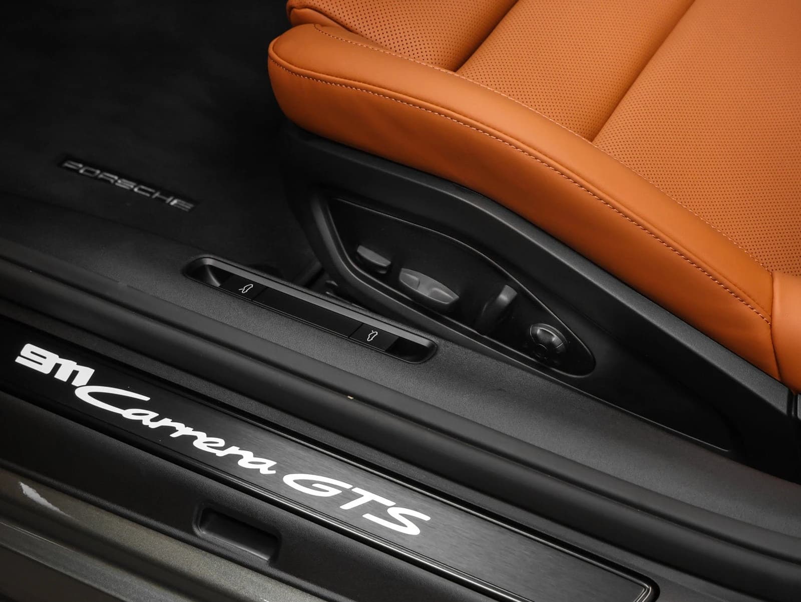 Porsche 911 Carrera GTS Cabriolet 2026 — side view