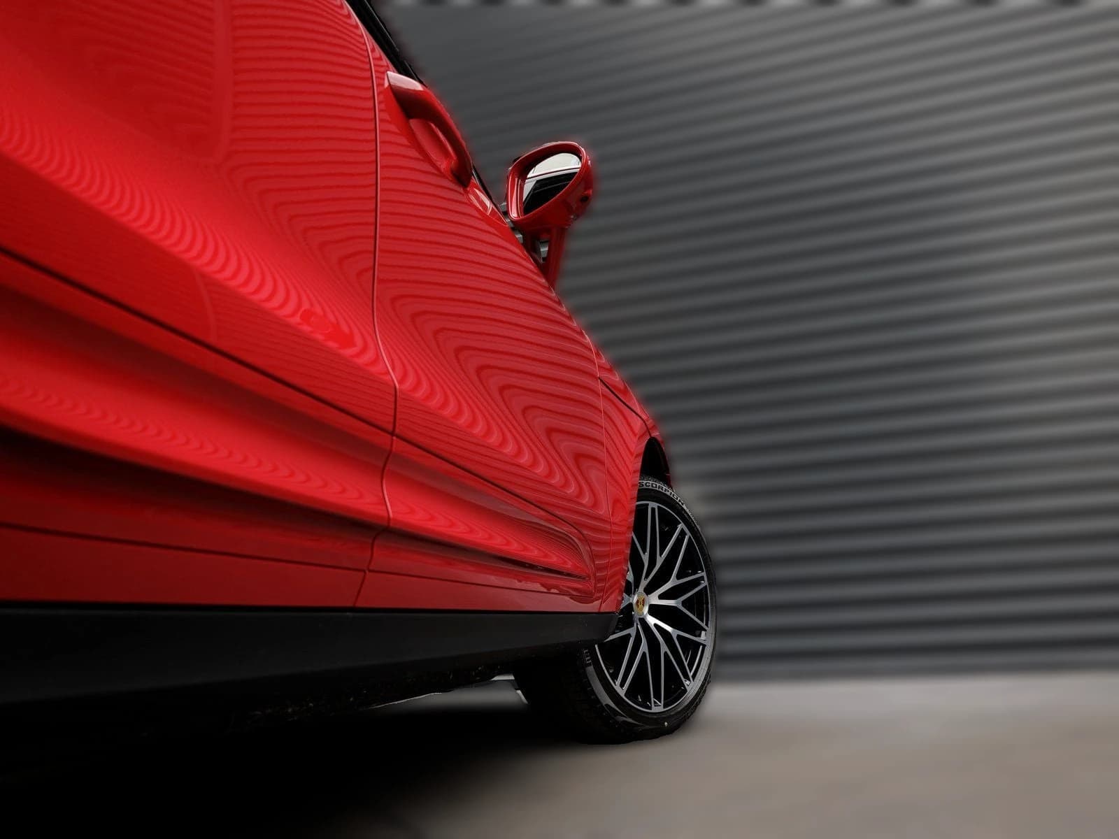 Porsche Macan T AWD 2025 — side view