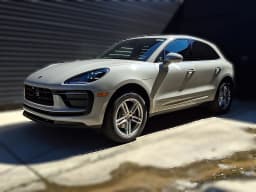 Porsche Macan Base AWD 2026 — side view