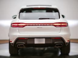 Porsche Macan T AWD 2026 — side view