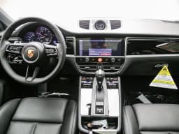 Porsche Macan T AWD 2026 — side view