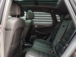 Porsche Macan Base AWD 2026 — side view