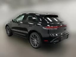 Porsche Macan T AWD 2026 — side view