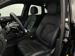 Porsche Macan T AWD 2026 — side view