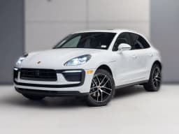 Porsche Macan Base AWD 2026 — side view