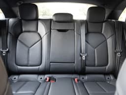 Porsche Macan Base AWD 2026 — side view