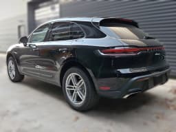 Porsche Macan Base AWD 2026 — side view