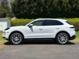 Porsche Cayenne Base AWD 2026 — side view