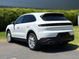Porsche Cayenne Base AWD 2026 — side view