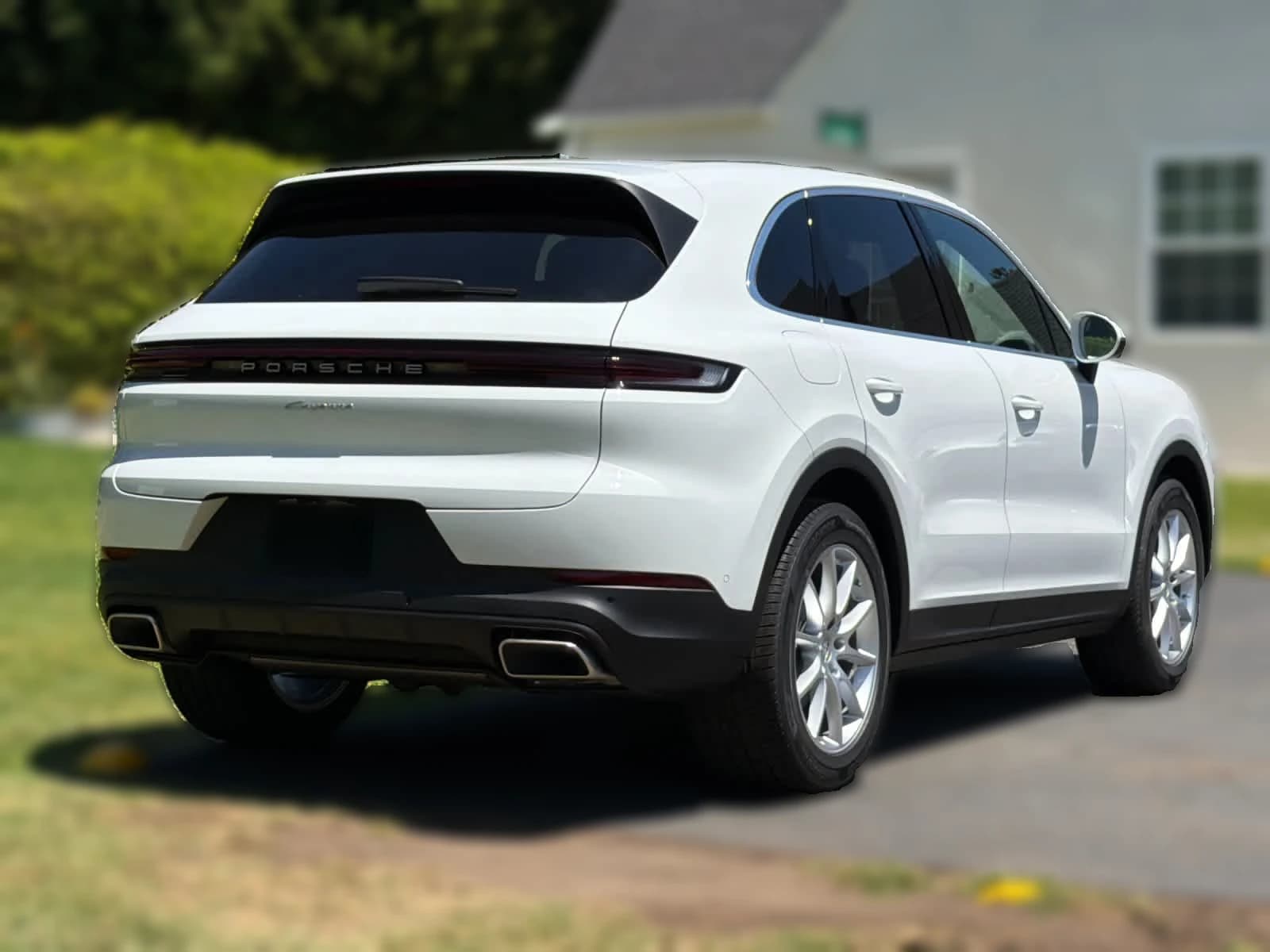 Porsche Cayenne Base AWD 2026 — side view