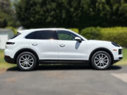 Porsche Cayenne Base AWD 2026 — side view