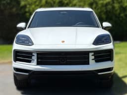 Porsche Cayenne Base AWD 2026 — side view