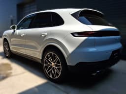 Porsche Cayenne Base AWD 2026 — side view