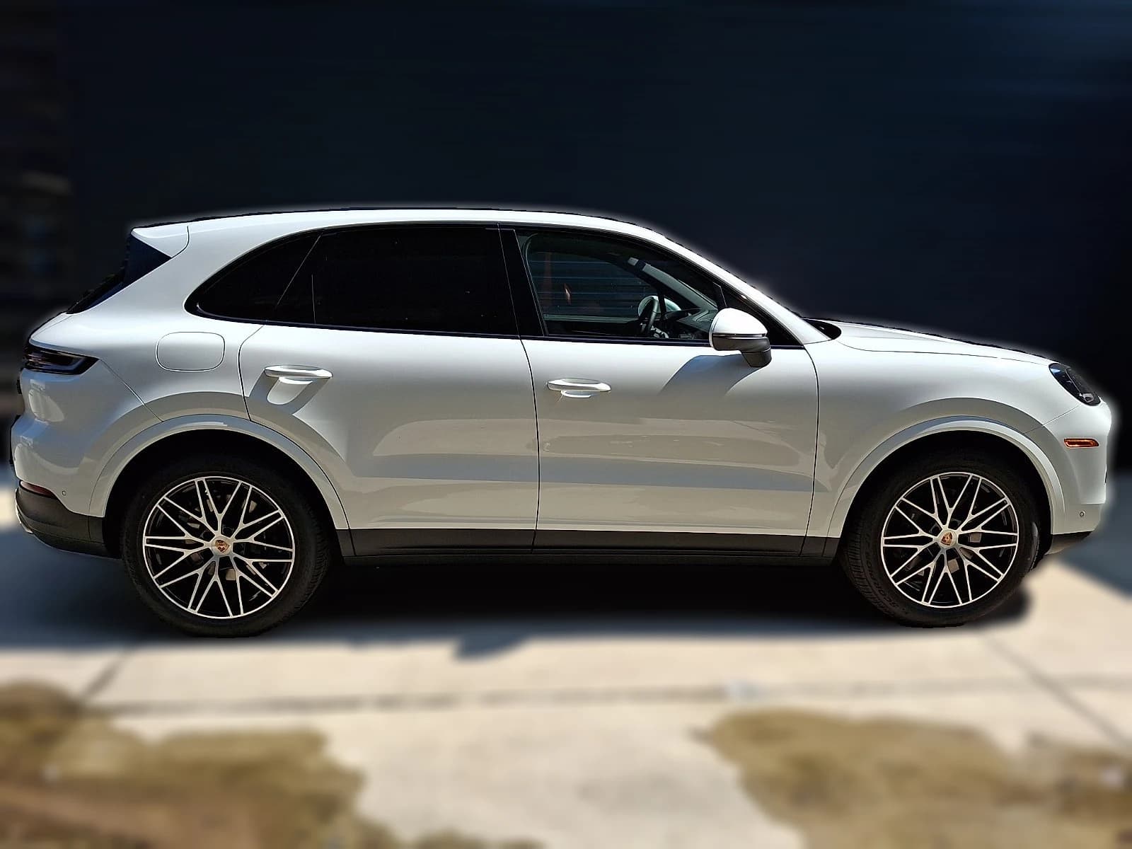 Porsche Cayenne Base AWD 2026 — side view