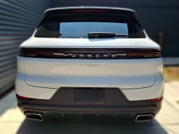 Porsche Cayenne Base AWD 2026 — side view
