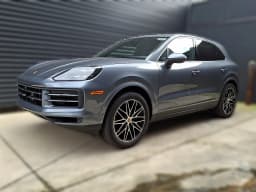 Porsche Cayenne Base AWD 2026 — side view
