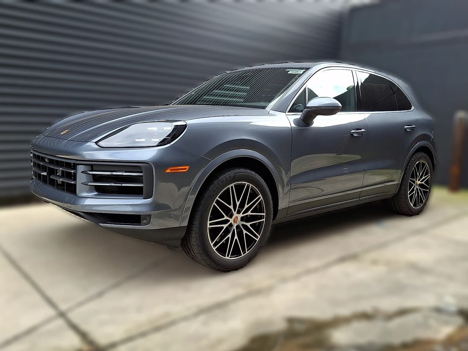 Porsche Cayenne Base AWD 2026 — side view