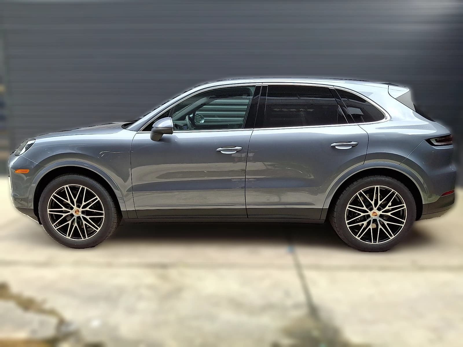 Porsche Cayenne Base AWD 2026 — side view