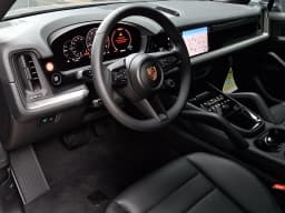 Porsche Cayenne Base AWD 2026 — side view